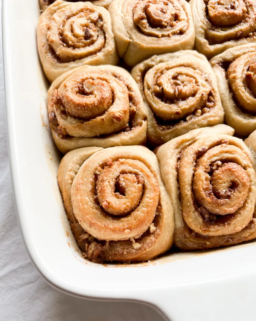 sourdough banana cinnamon rolls without frosting