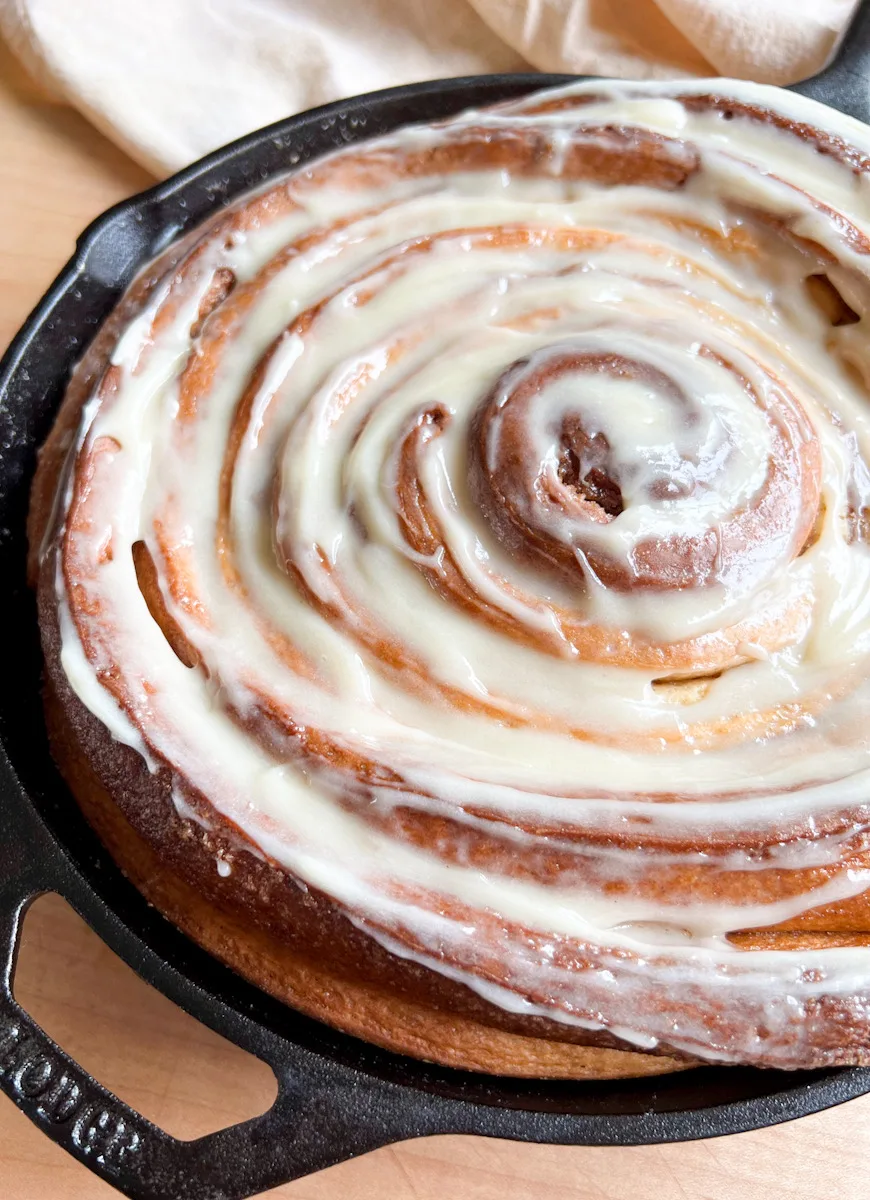 Cast Iron Skillet Cinnamon Rolls - Rocky Hedge Farm